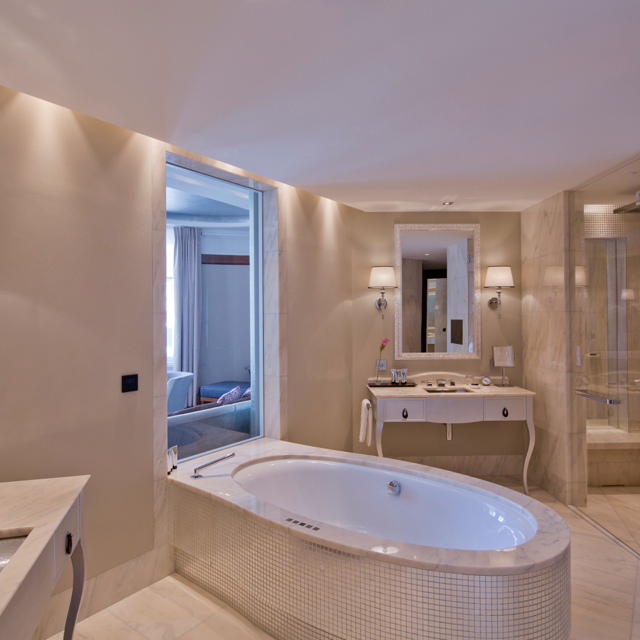 Diplomat Suite