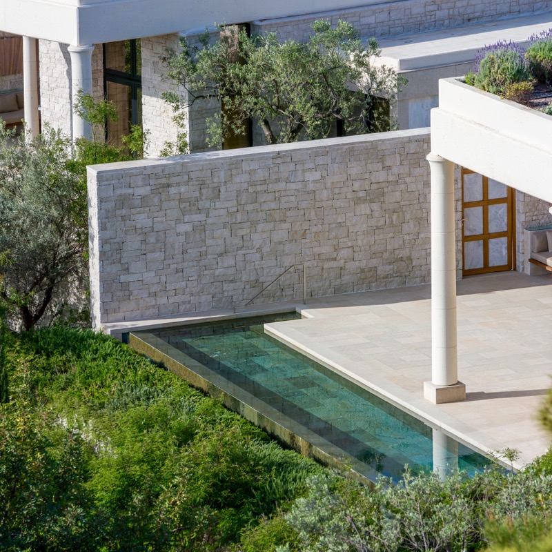 Deluxe Pool Pavilion