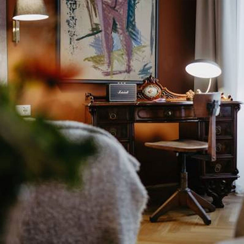 Suite M