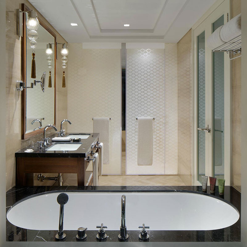 Junior Suite City View King Bed