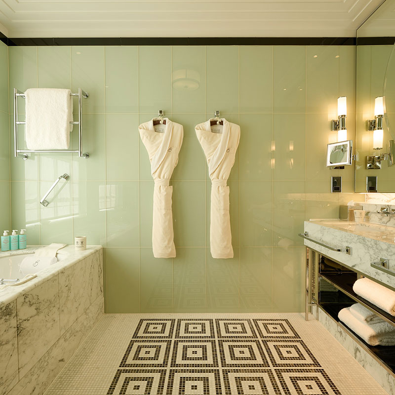 One-Bedroom Mayfair Suite