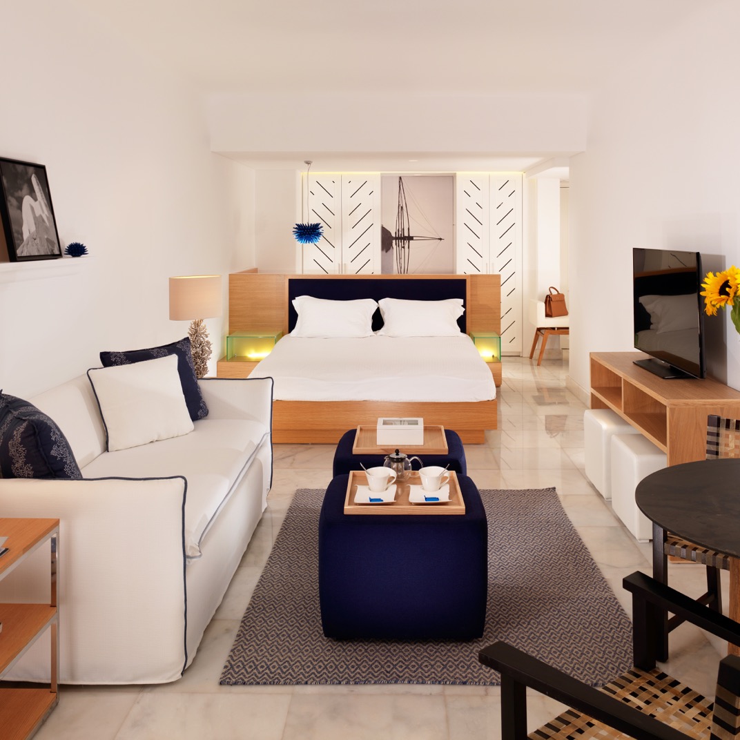 Open Plan Suite Sea View