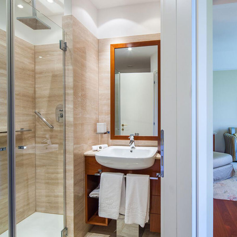 Deluxe One Bedroom Suite