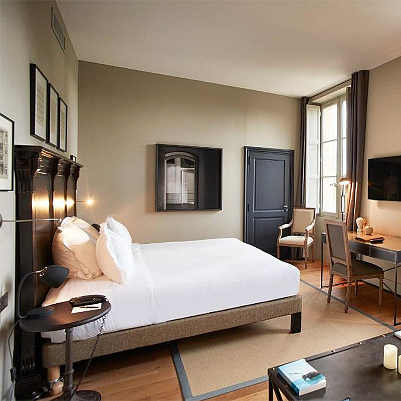Executive room with park view