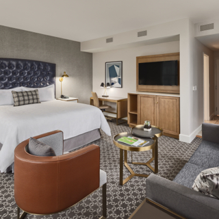 King Corner Suite