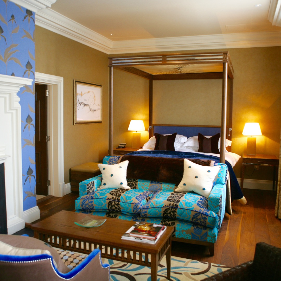 Roseate Prime Suite