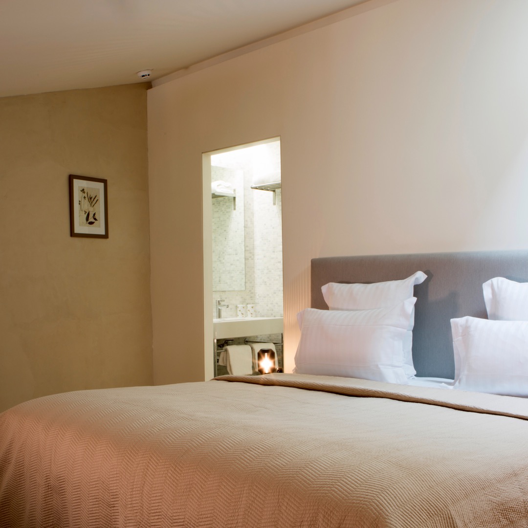 Comfort Cocoon Room
