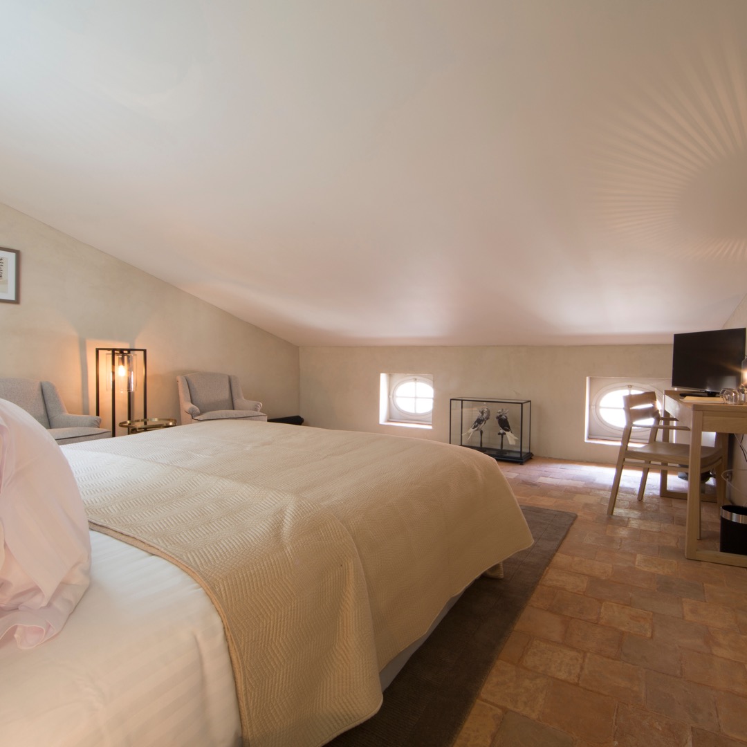 Comfort Cocoon Room
