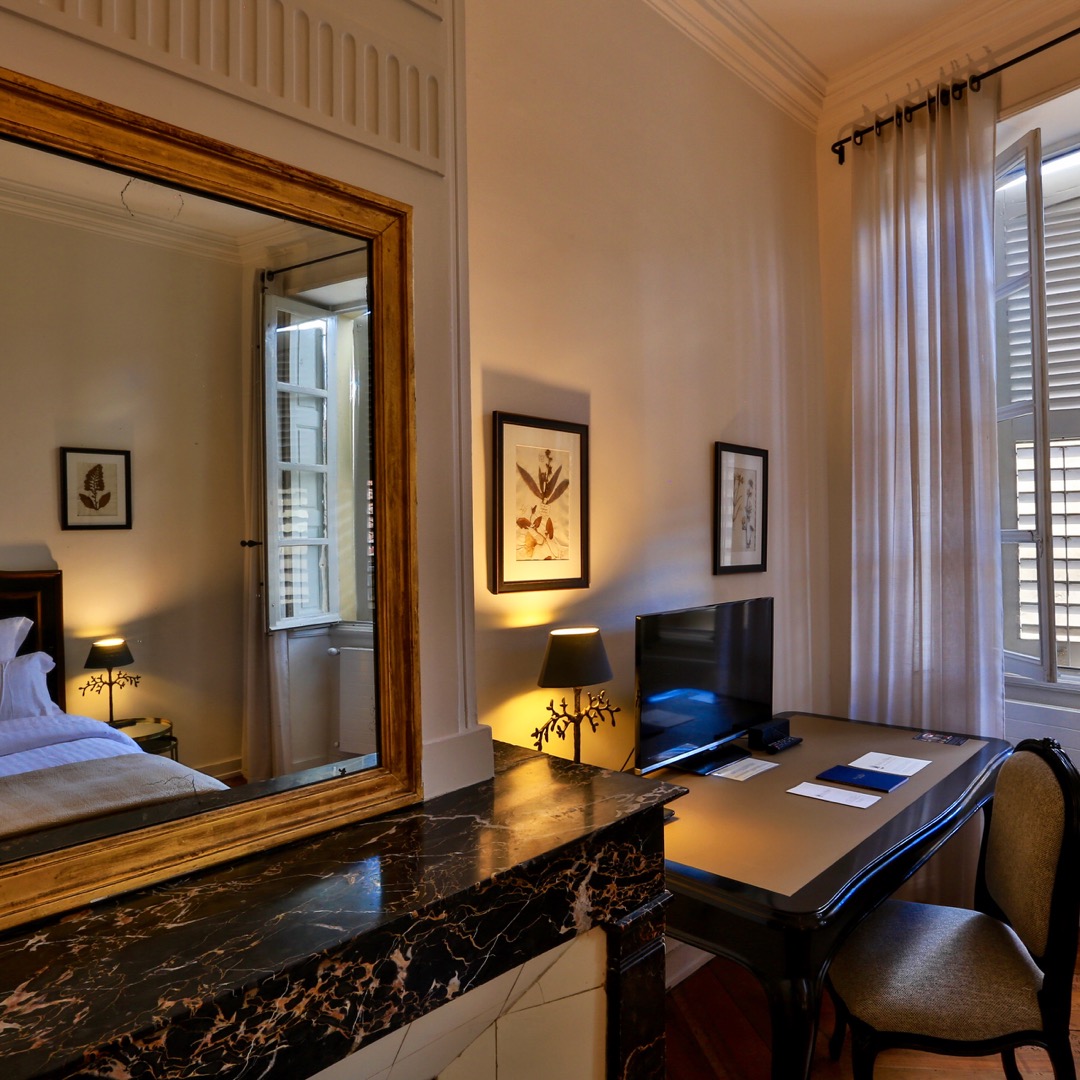"Historique" room