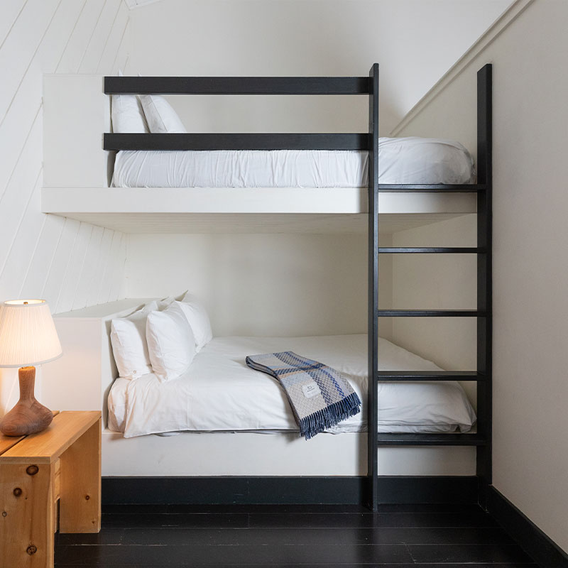 Hunter Suite