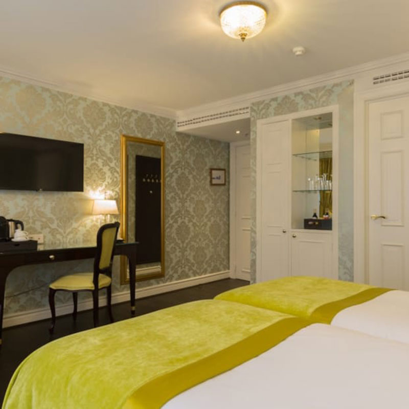Classic Twin Room