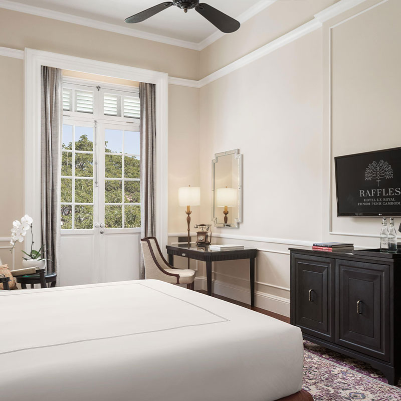 Landmark Room King - Pool View