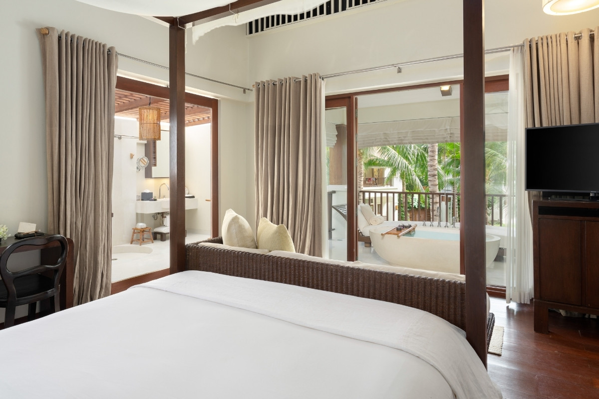 One Bedroom Duplex Pool Villa Suite