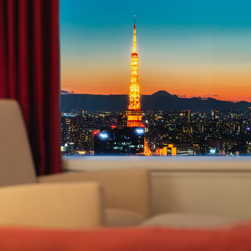 Queen Tokyo Tower Side