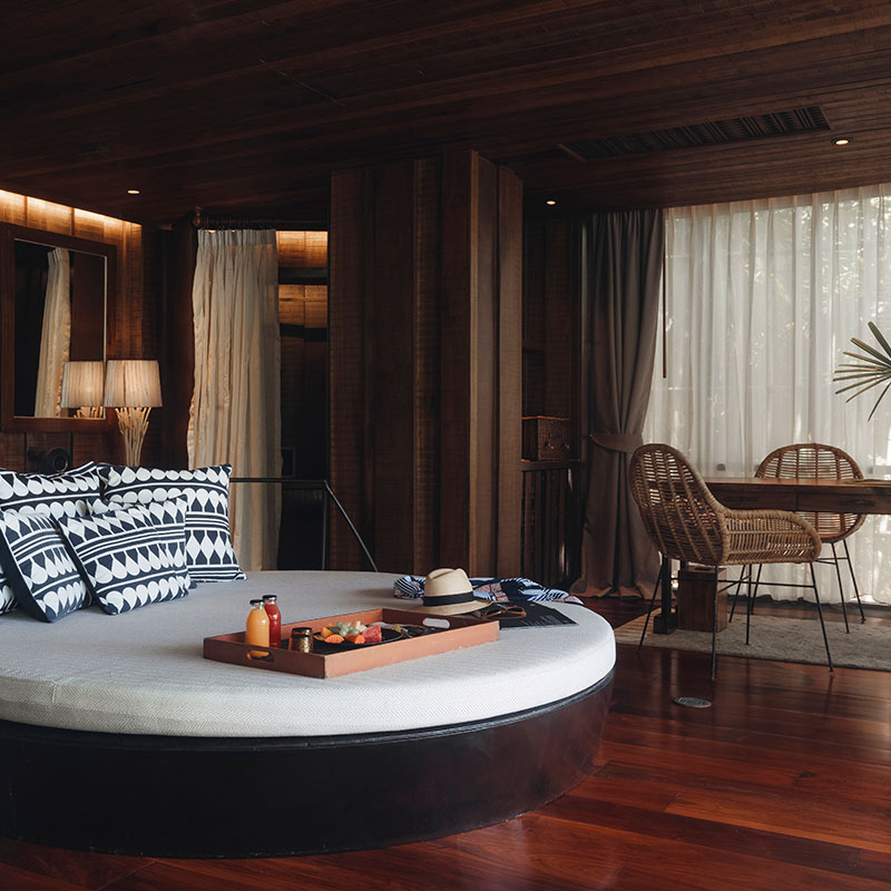 Tree Pool House 