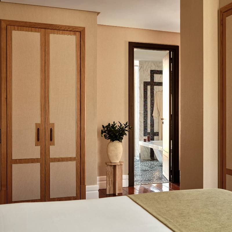 Grand Suite - Breakfast Included