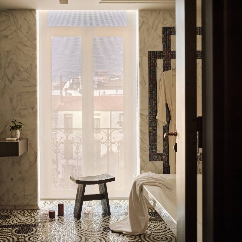 Grand Suite - Breakfast Included