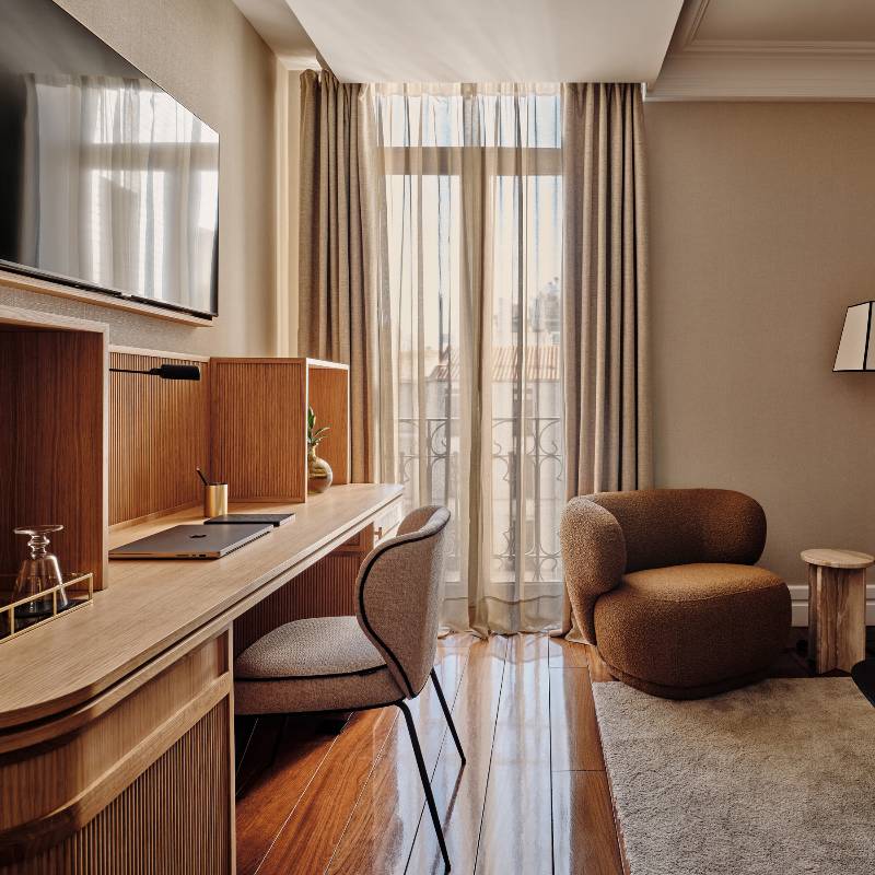 Grand Suite - Breakfast Included