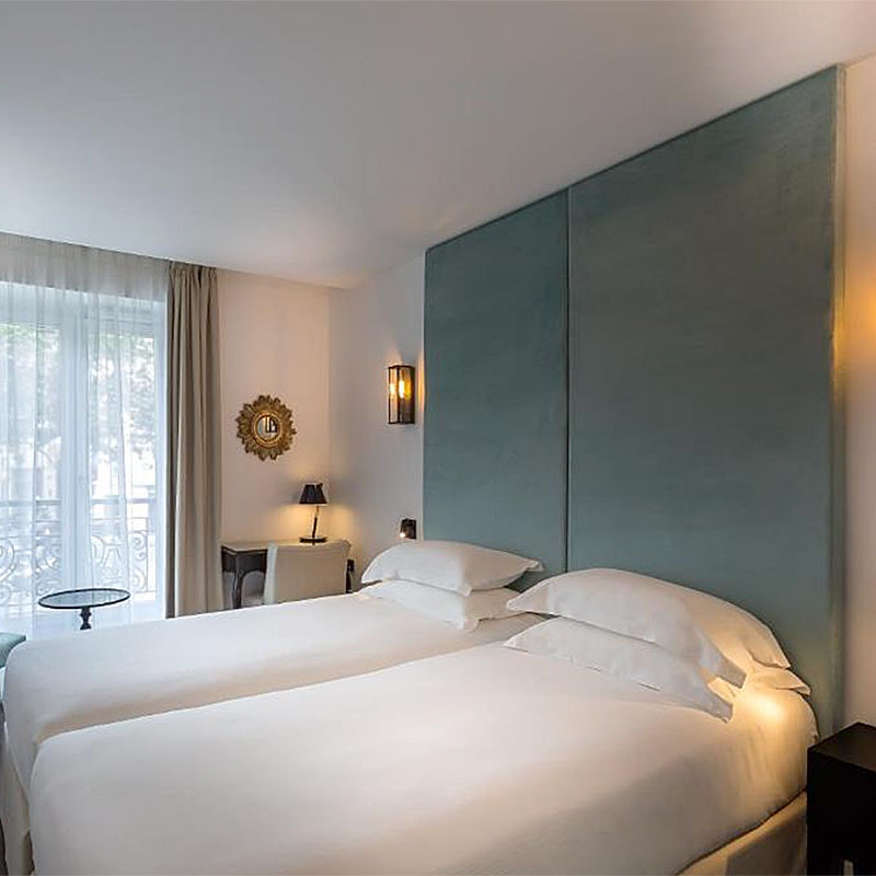 Sup. Room Marquise Tour Eiffel side view