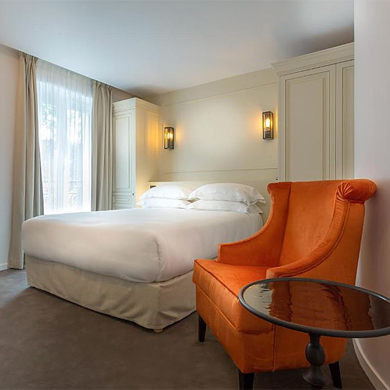 Sup. Room Marquise Tour Eiffel side view