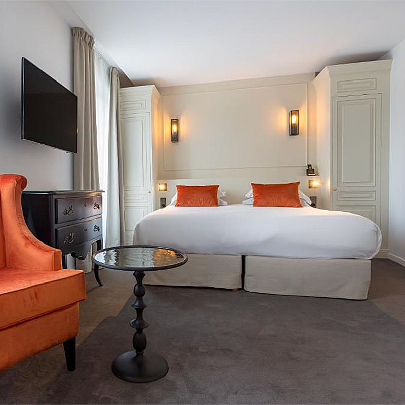Duchesse room Tour Eiffel side view 