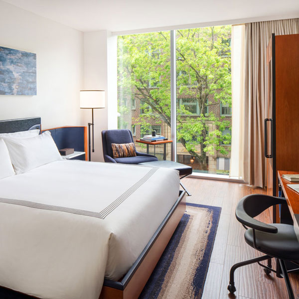 1 King Bed with City View, Deluxe