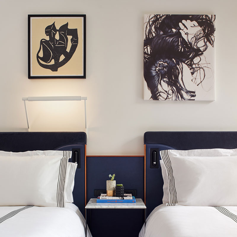 2 Queen Beds with Water View Deluxe