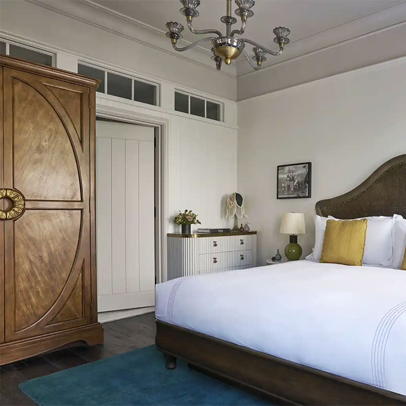 One Bedroom Corner Suite