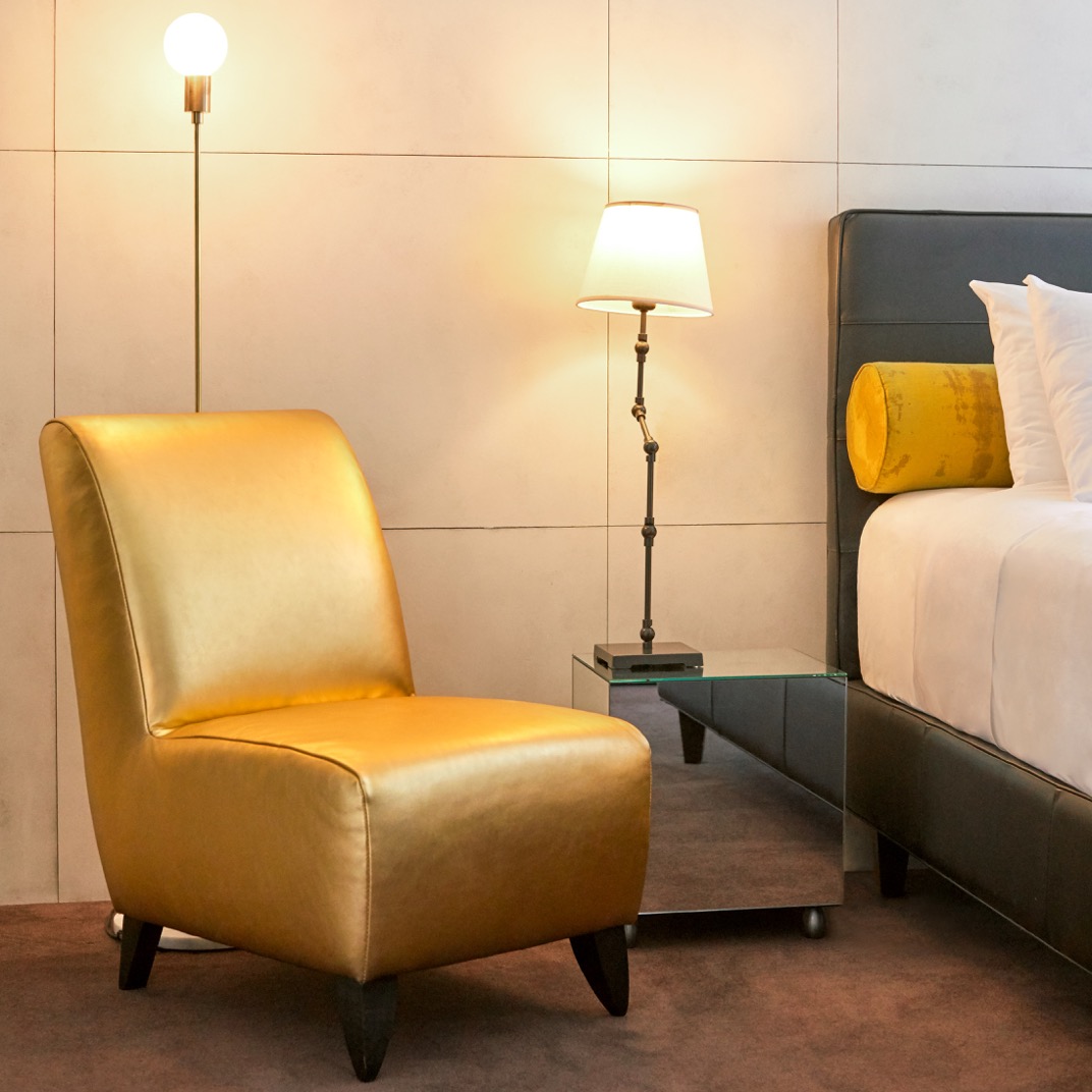 Standard Room - 1 Queen Bed
