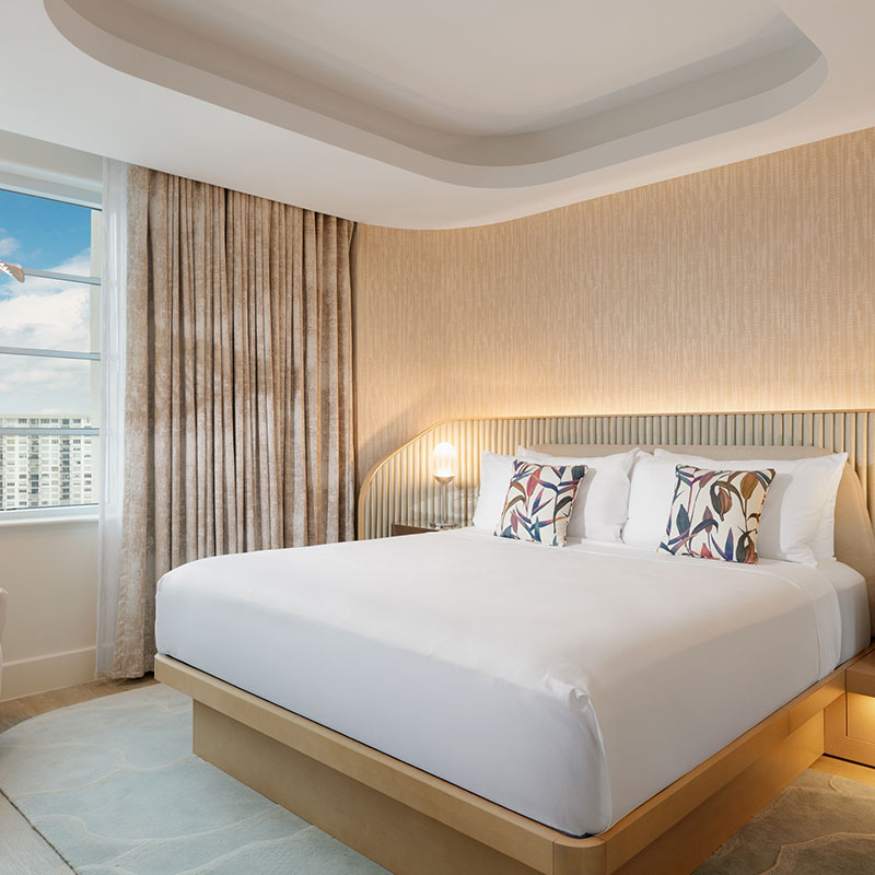 Standard 1 King Bed