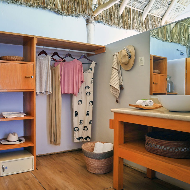 Deluxe Room W/ Two single beds