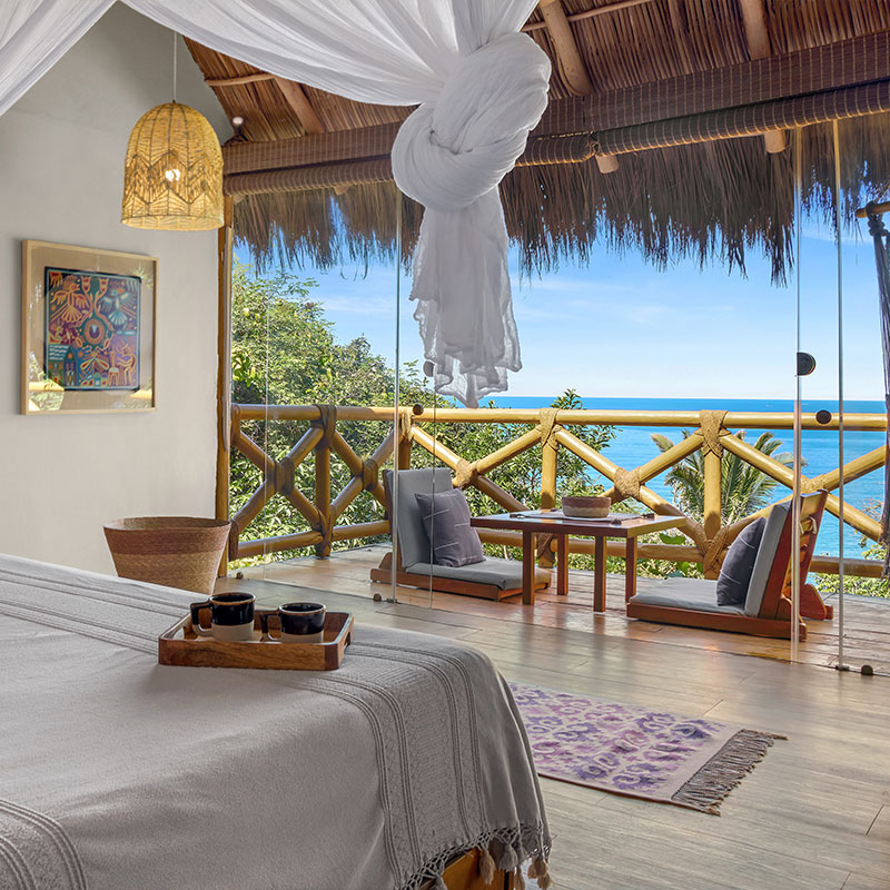 Eco Chic Suite A/C W/ one King bed