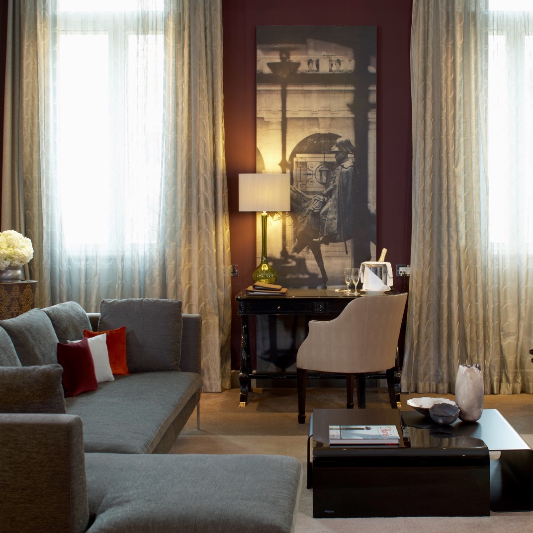 Opera Suite- 1 King Bed