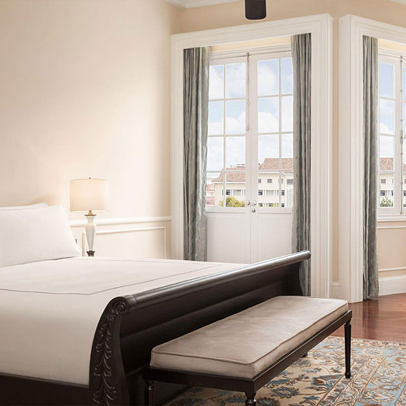 Landmark Suite, 1 King Bed, Pool View