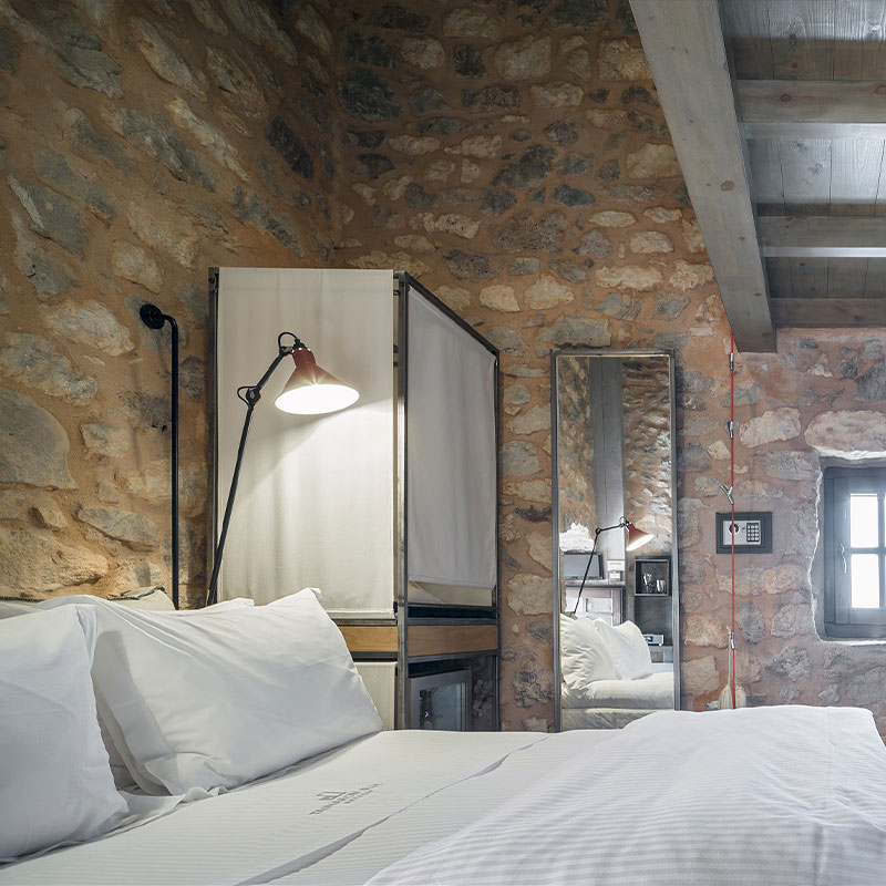 Master Suite With All Around View