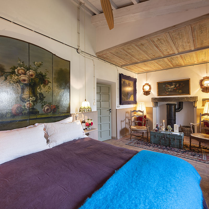 Intrusa Suite