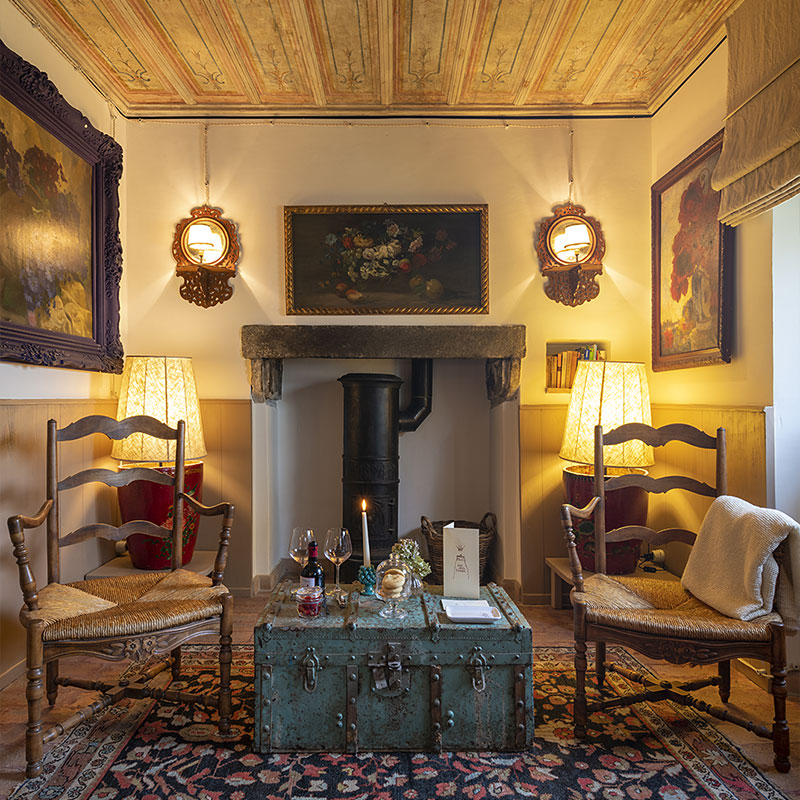 Intrusa Suite
