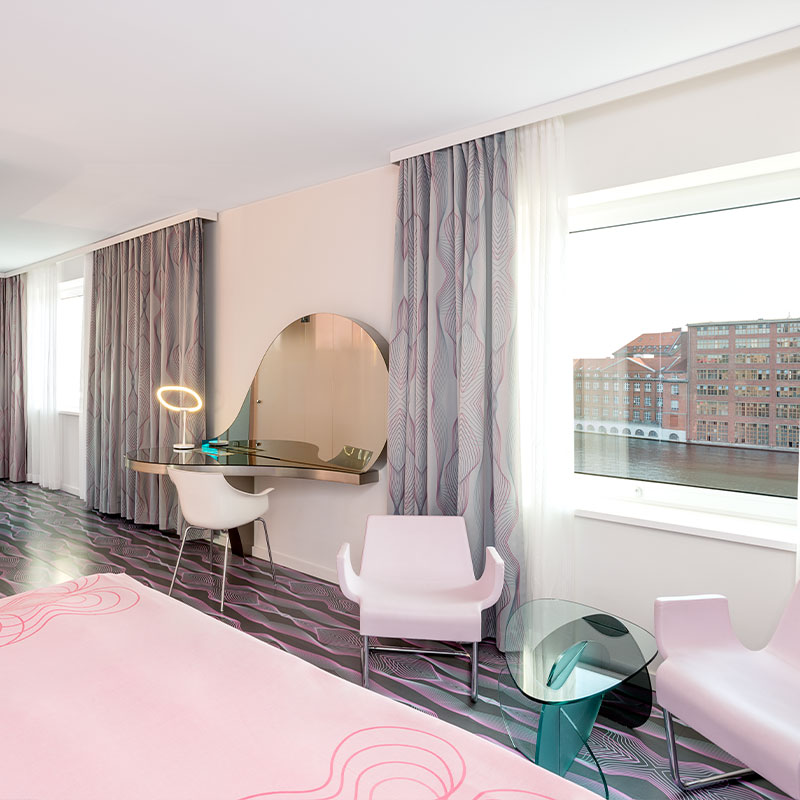 Nhow Premium River View - 1 Double Bed