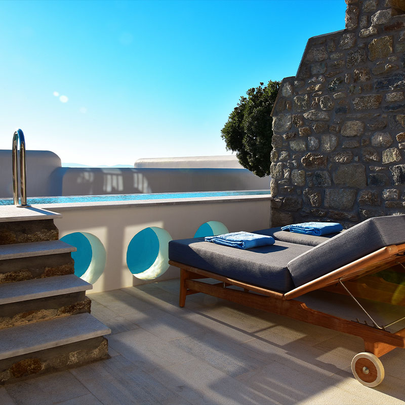 Premium Garden Sharing Pool Room