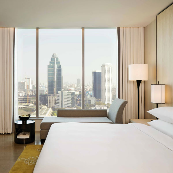 1 King Bed