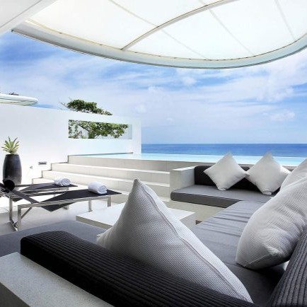 ONE-BEDROOM SKY POOL VILLA