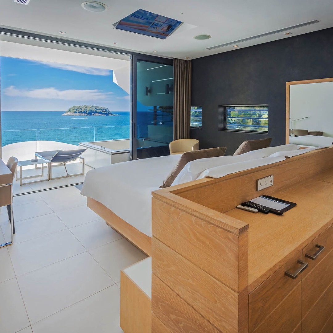 FOUR-BEDROOM SKY POOL VILLA PENTHOUSE