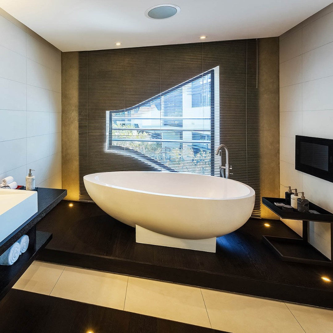 FOUR-BEDROOM SKY POOL VILLA PENTHOUSE