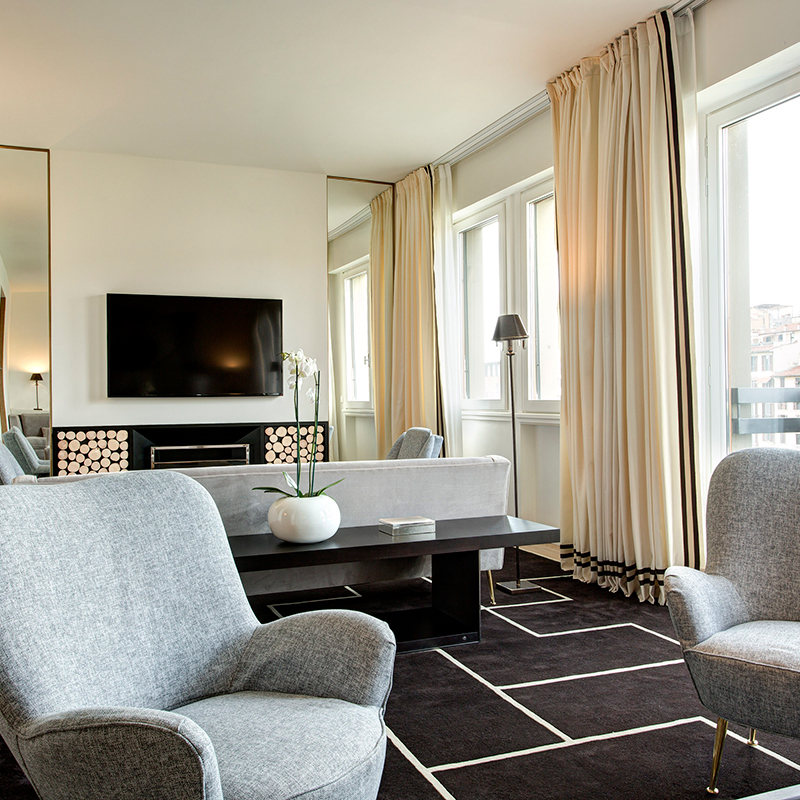 Designer Suite River View