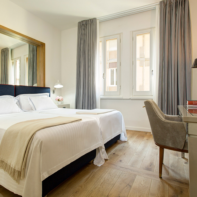 Designer Suite River View