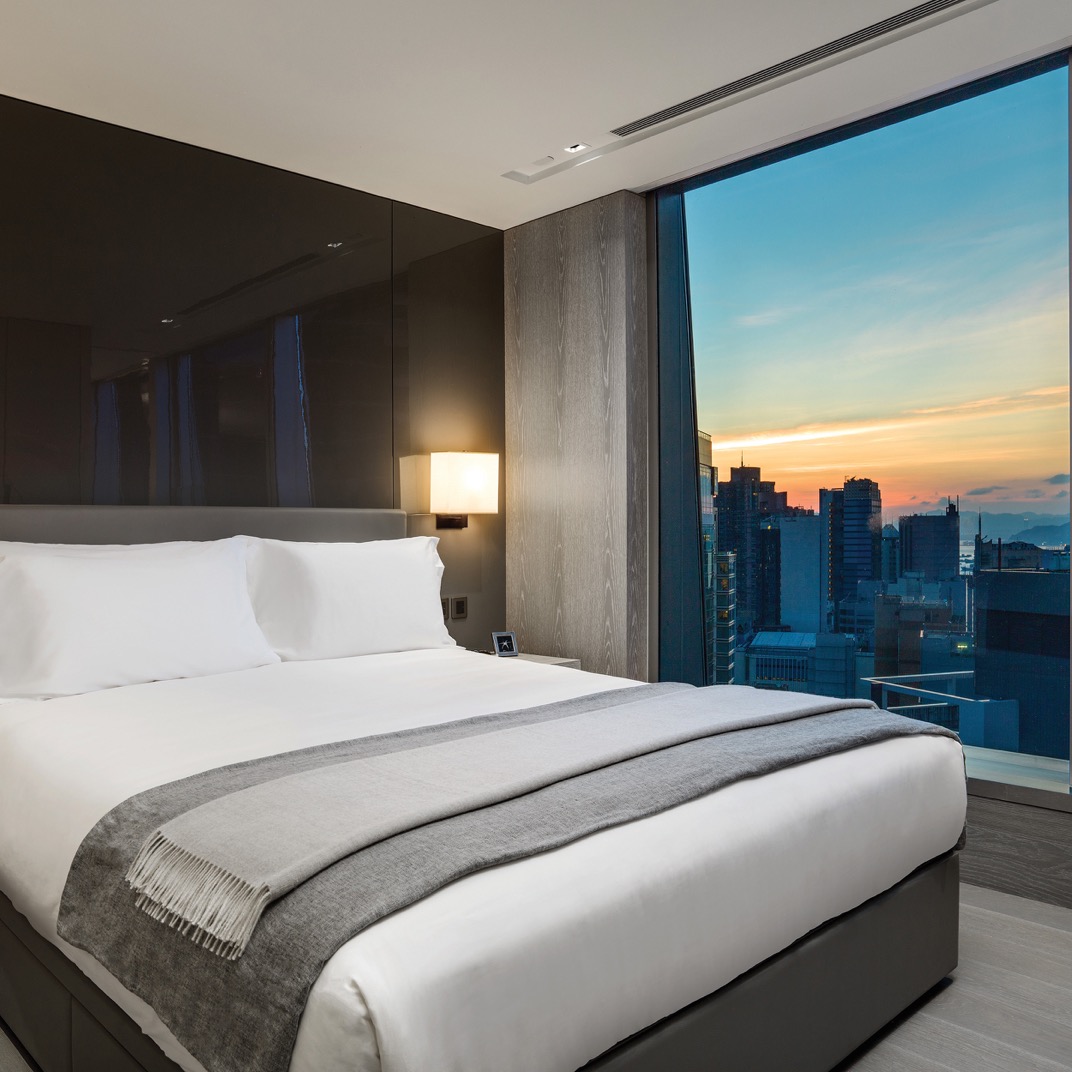 One Bedroom Suite Harbor & City View