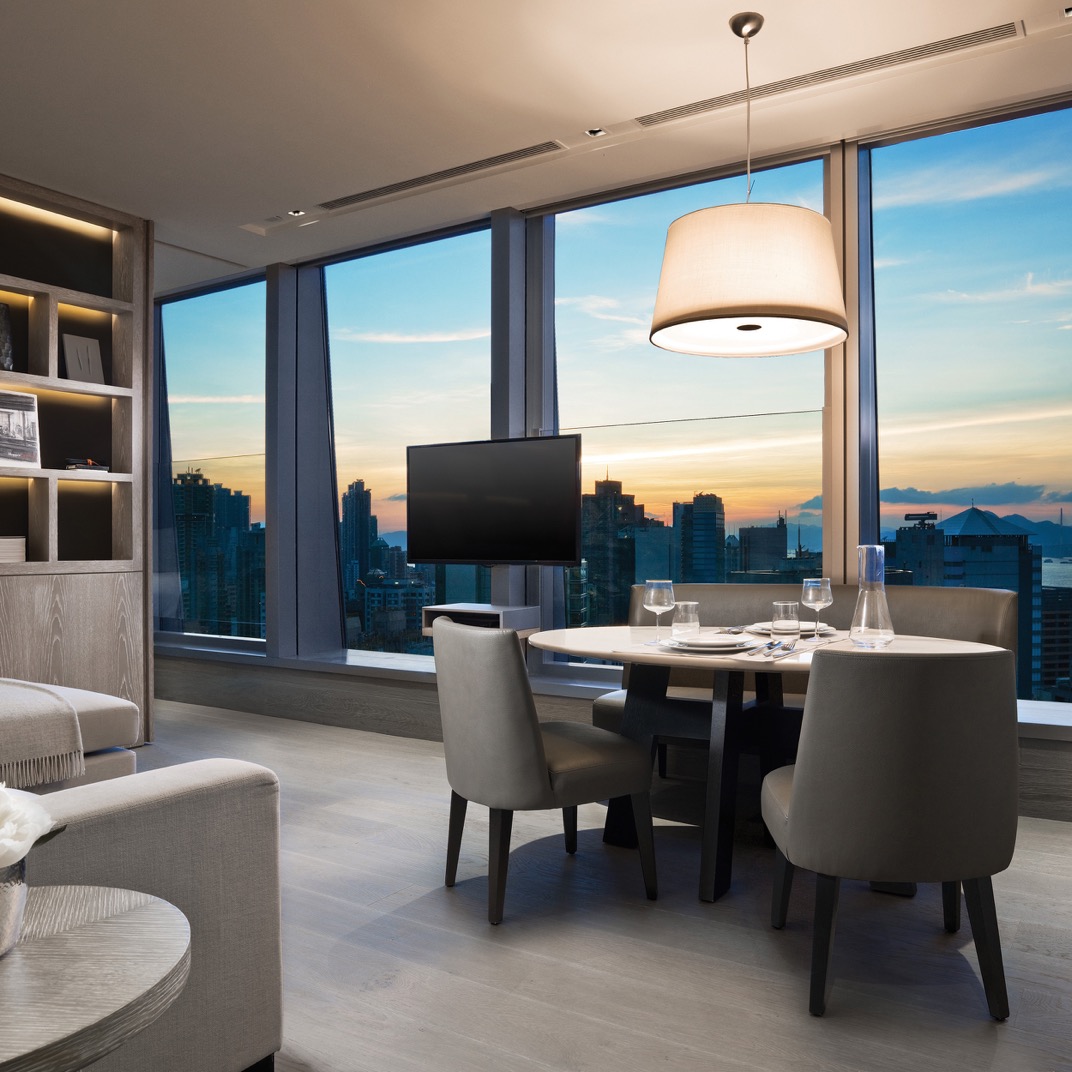 One Bedroom Suite Harbor & City View