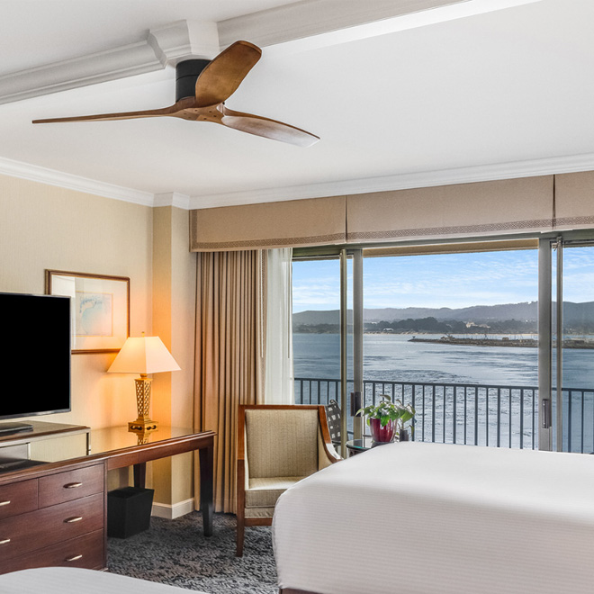 Harbor View Balcony Accessible King Bed
