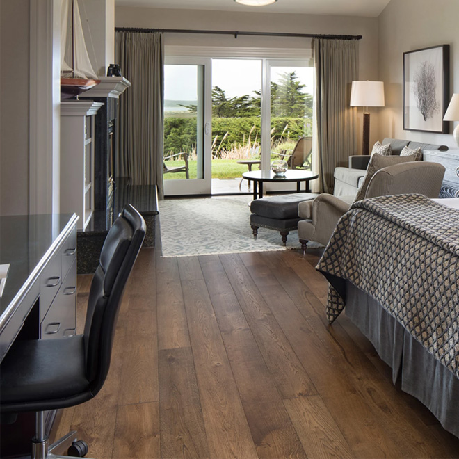 Accessible Ocean Club Whirlpool Suite