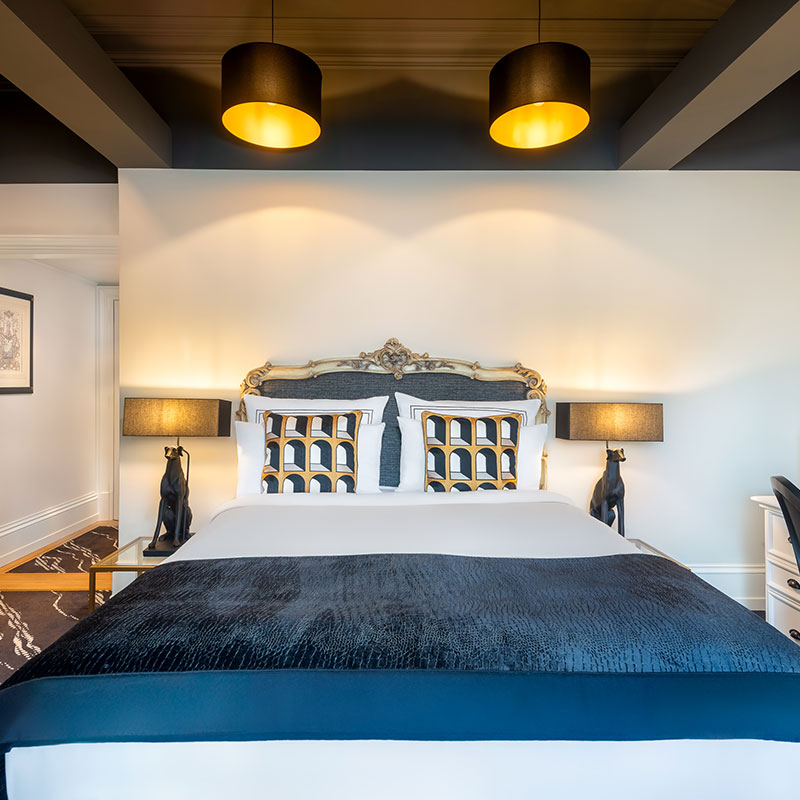 Boutique Room